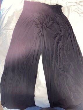 Nique Black Elastic Smocked Waist Pants